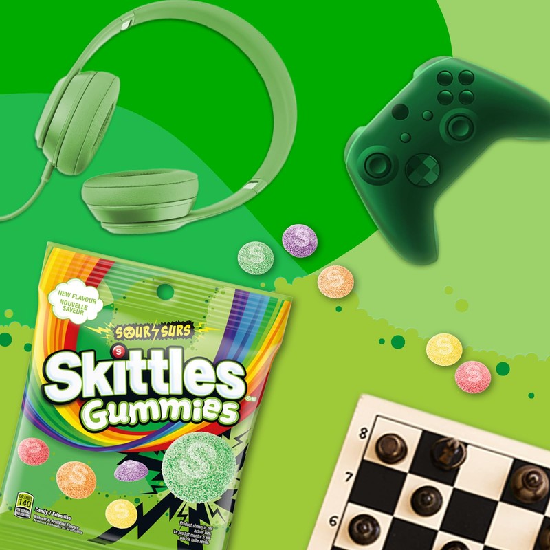 SKITTLES Sour Gummies Chewy Candy, 130g