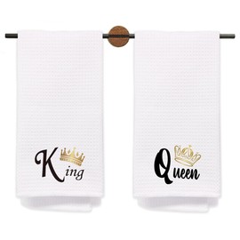 King and Queen Bathroom Hand Towels Set of 2- Mr and Mrs Romantic Couples Bathroom Decor, His and Hers Funny Humorous Wedding Gifts for Engagement/Bridal Shower/Anniversary/Housewarming