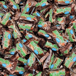 Milky Way Chocolate Candy Bar Fun Size, Creamy Caramel and Smooth Nougat, Bulk Pack – 2lbs. (55 Pieces)