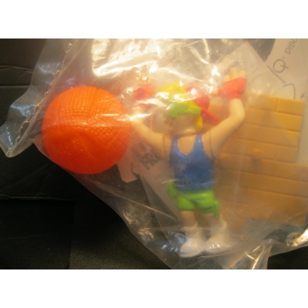 Burger King Kid Vid Basketball Figure with Accessory NIP Burger