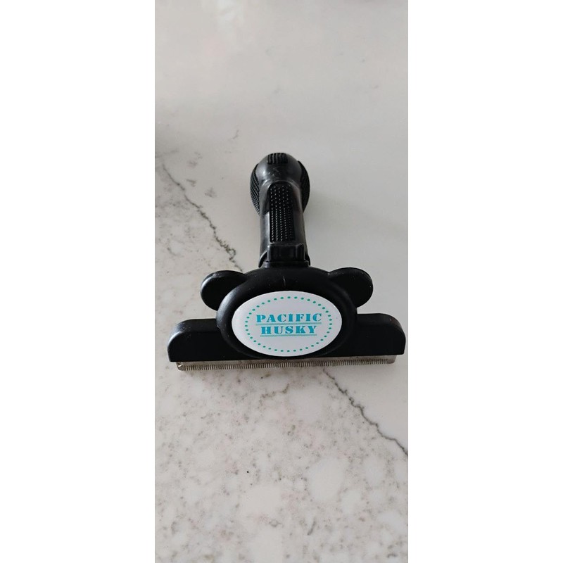 Pacific Husky Pet's Shedding Brush - Self Cleaning DeShedding Tool
