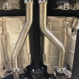 Charger/Challenger/300 Mid-Muffler Bypass Kit 2.25in