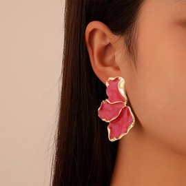 Flower Earrings for Women Trendy Gold Floral Stud Earrings Boho Large Flower Earings Big Statement Earings Elegant Summer Spring Earings Trendy Jewelry Gift