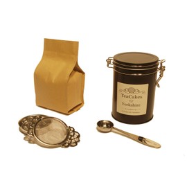 Honey & Liquorice Tea Gift Set Herbal Wrapped 100g in Caddy with Tea Strainer and Measuring Spoon by TeaCakes of Yorkshire