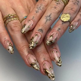 Press on Nails Medium French Almond False Nails Golden Fake Nails Artificial Acrylic Nails with Gold Lines Stars Design 24Pcs Full Cover Reusable Coffin Nails Glue on Nails for Women