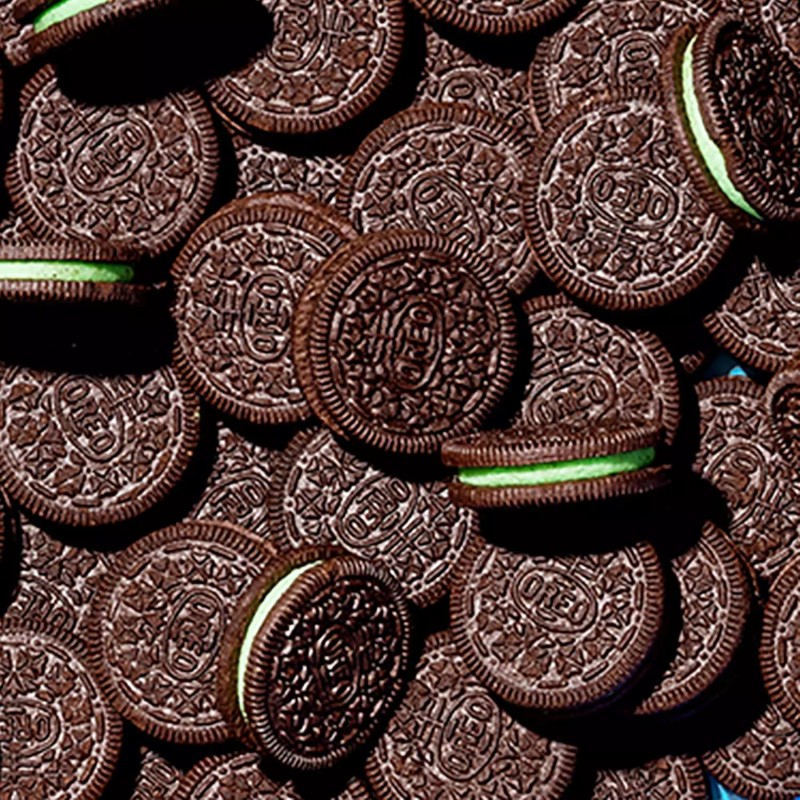 OREO Mint Creme Chocolate Sandwich Cookies, Party Size, 24.95 oz