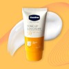 Vaseline - Protector Solar Facial FPS +50 adicionado con Vaseline