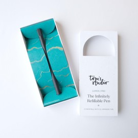 Tom's Studio Lumos Pro Single Tip (Matte Black) | Refillable Fineliner, Writing & Brush Pen | Comes with 11 Tips, 3ml Deep Black Ink Sample & 1x Ink Reservoir