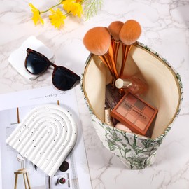 URSKYTOUS Flower Makeup Bag Travel Large Cosmetic Bag for Women Cute Leaf Makeup Pouch Zipper Cosmetic Pouch for Purse Aesthetic Green Floral Makeup Organizer Bag Portable Toiletry Bag