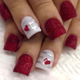 Valentine's Day Red Press on Nails Short Square Love Heart Stripe False Nails Red Glitter Powder Design Glossy Glue on Nails Artificial Stick on Nails for Women Valentines Acrylic Nails Set 24Pcs
