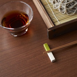 TAMAKI T-924297 Kyu Half Green Chopsticks Rest Diameter 2.2 x Depth 0.4 x Height 0.3 inches (5,5 x 1 x 0.8 cm)