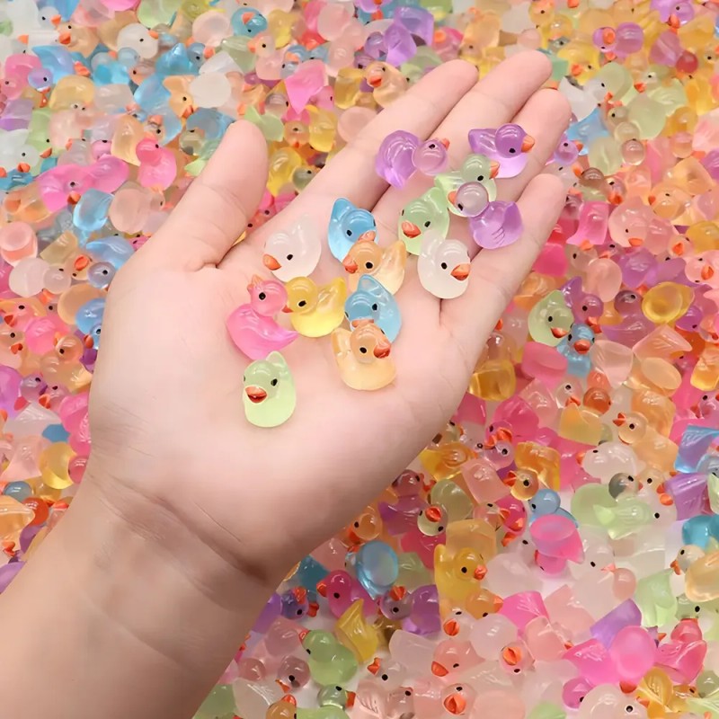 200 Mini Patos Luminosos De Resina Brillan En La Oscuridad