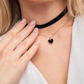 DAYANEY Black Heart Necklace,Black Choker Necklaces For Woman as Christmas Jewelry Accessories, Black Velvet Choker Heart Jewelry Gold Chain Choker as Anniversary Birthday Gifts For Women