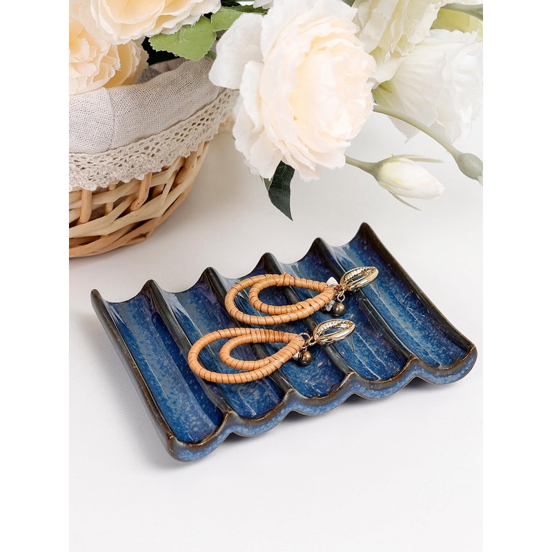 Draining Ceramic Soap Dish, Non-Slip Bar Soap Holder with Fluted