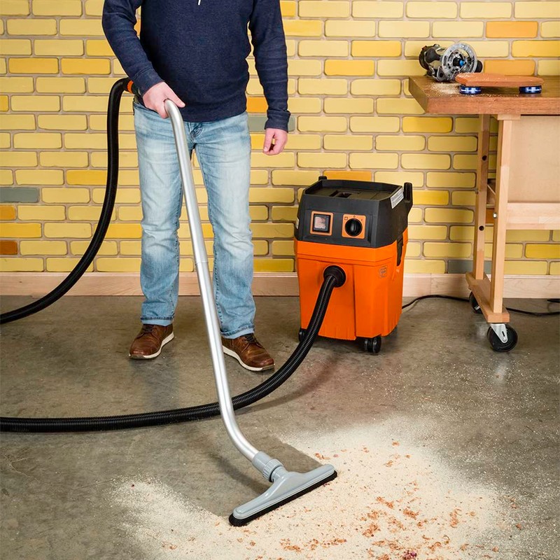 Industrial Shop Vacuum Floor Sweep with Swiveling Head