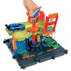 Mattel - Hot Wheels City Car Wash Speed Clean Playset
