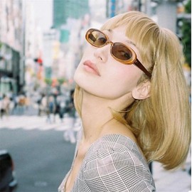 GIFIORE Oval Sunglasses for Women Mens Vintage 90s Slender Plastic Oval Frame Sunnies Brown