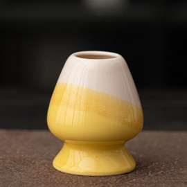 GNAUMORE Matcha Whisk Stand, Broom Holder for Tea Ceremony, Chasen Holder, Ceramic Matcha Broom Holder, Lifestyle Matcha Broom Holder, Ceramic Holder for Bamboo Matcha Chases, Yellow