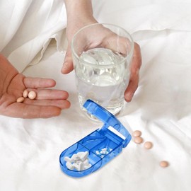 Portable Pill Cutter - Multipurpose Portable Tablet Splitter - User-Friendly Pill Crusher, Small Pill Cutter with Storage for Home, Travel, Daily Life