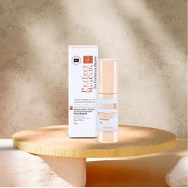 PMC - Gel Contorno de Ojos con Acido Hialurónico I Gel Antiedad Ideal para Pieles Maduras 45 Años de Edad | Tratamiento Rejuvenecedor | Reafirma tu Mirada Hidratando Bolsas y Ojeras | 15g