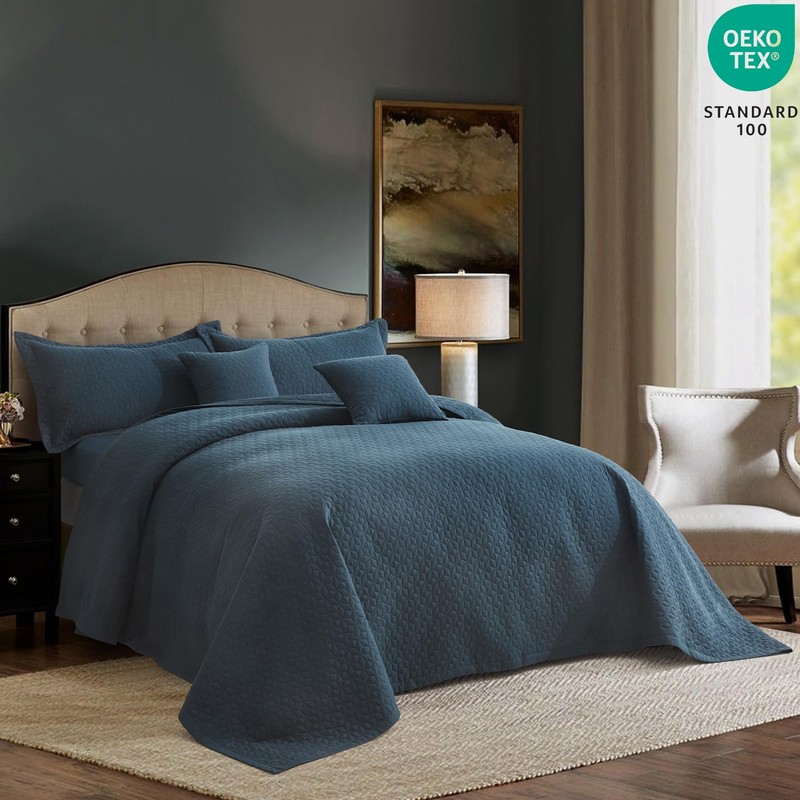 Blythease Oversized King Bedspread 128x120 Extra Wide, Modern & Contemporary