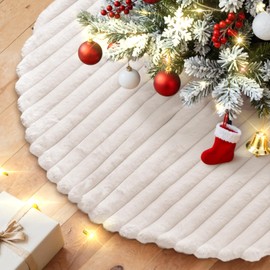 Lanpn Christmas Tree Skirt 60 inch, Faux Fur Xmas Tree Skirt Plush Winter Christmas Tree Mat for Extra Large Artificial Trees Winter Home Party Holiday Indoor Xmas Decorations (White, 150cm)