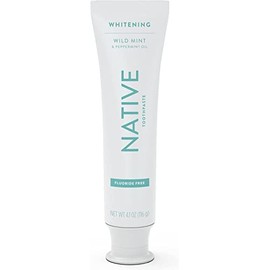 Pasta de dientes nativa elaborada con limpiadores de origen natural e ingredientes simples que blanquean los dientes de forma segura, 4.1 oz, menta silvestre sin flúor - 1 unidad