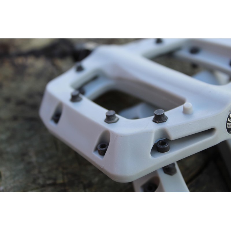 Eastern Nylon Linx Pedals 9/16 - Lightweight, High-Grip MTB &