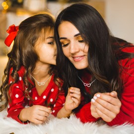 Mothers Day Necklace for Mom Dainty Mother Daughter Necklace Mothers Day Gifts for Mom Mama Letter Necklace Trendy Heart Necklace for Girlfriend Soulmate Mother in Law Stepmom Grandmom Bonus Mom Mother of the Groom