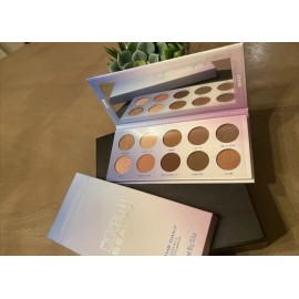 Eyeshadow item beauty On The Daily Eyeshadow Palette NIB-Fabulous Neutrals