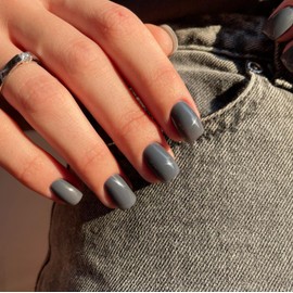 24PCs Press On Nails, Short Square Medium Shape, Solid Dark Color Fake Nails, Stick on Nails Glue on Nails Short Coffin False Nails (Grey)