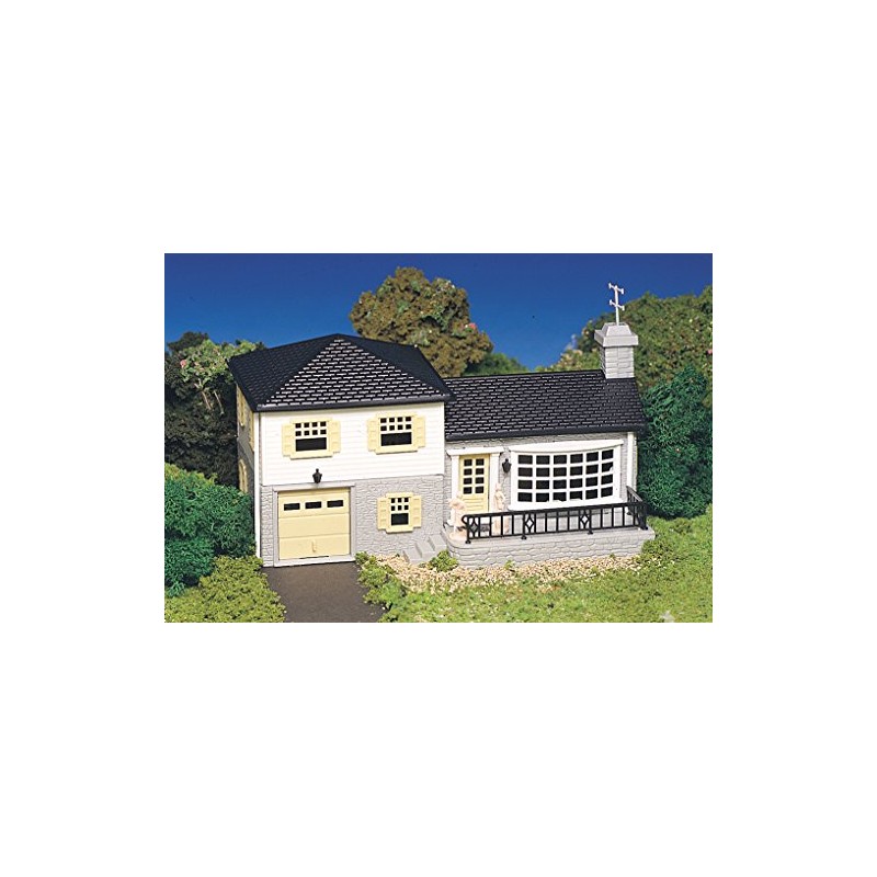 Bachmann 45213 HO-Scale Plasticville Split Level House Snap Kit