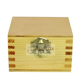 Precision Engineers V-Blocks with Clamp Set – Matched Pair V Block Set in Wooden Storage Box for Accurate Inspection & Machining