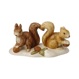 Goebel 66-704-48-1 Squirrel Foraging Winter Forest Made of Stoneware Height 4 cm