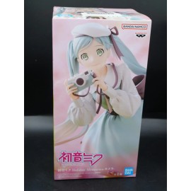 Banpresto - Vocaloid - Hatsune Miku (Holiday Memories - Camera) Figure * New