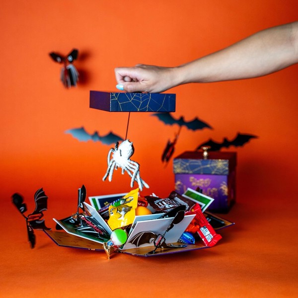 Send A Cake Wicked Halloween Explosion Gift Bundle – Spooky