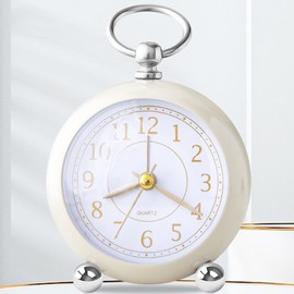 KIWOP Reloj Despertador Analogico Retro, Despertador Silencioso Non-Ticking Reloj de Mesa, Alarma Despertador Clasico, con Luz Nocturna, Reloj para Mesa, para el Hogar y la Oficina (Blanco)