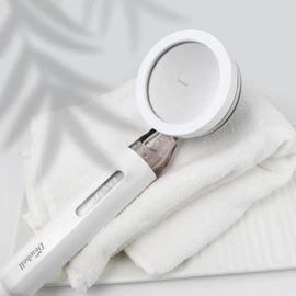 Duvel Shower Ae Wise Eye White Rust Filter Shower 1+1 Rust Removal / 듀벨 샤워애 와이즈 아이 화이트 녹물필터 샤워기 1+1  녹물 이물질 제거