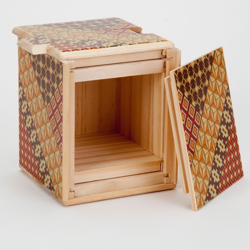 Bits and Pieces - Detailed Mosaic Secret Box - Size