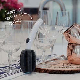 The WINE Brush – Esponja de limpieza para copas patentada en un paso con dispensador de jabón y cabezal de esponja reemplazable, diseñada para limpiar el borde y el cuenco de la copa