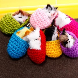 BESTonZON Schlafende Katze im Kätzchenschuh, Spielzeug für Mädchen, Plüschspielzeug, Slipper, Miauauen, Geräusche, Dekoration, Handdekoration, Mini-Kätzchen im Schuhspielzeug, Violett