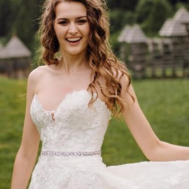 Jovbridsea Wedding Belt Bridal Sash Bling Bridal Belt Rhinestone Belts for Formal Dress (White)