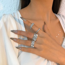 Jumwrit Rhinestone Rings Set Multi Row Rings Silver All-Around Band Ring Sparkle Knuckle Rings Set Midi Rings Stackable Finger Rings for Women Girls（4PCS）