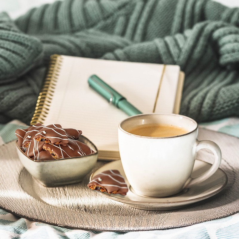 Tate's Bake Shop Cookie Bark, Chocolate Chip Cookies with Milk
