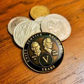 5 Year Sobriety Coin | Founders Triplate AA Chip | Celebrate Recovery Anniversary Token | Alcoholics Anonymous Gift (Black)