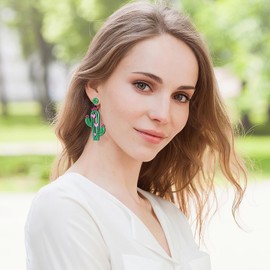 BESPORTBLE 1 Pair Dangle Earrings for Women Bohemian Plant Pendant Jewelry Lightweight Comfortable Drop Earrings for Friends