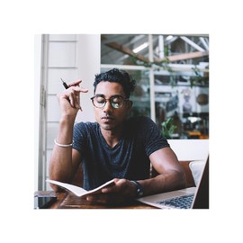 uniball 207 Retractable Gel Pens, Ultra Micro Point (0.38mm), Black, 12 Pack