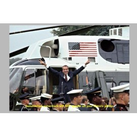 Richard Nixon Resigns PHOTO Waving Goodbye On Army One Helicopter