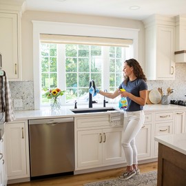 Invisible Glass 92160-4PK Premium Glass and Window Cleaner for Auto and Home Cleans Glass, Windows, Glass Cooktops, Patio Doors, and More, Streak-Free, Ammonia-Free, Tint-Safe, 22 Fl Oz, Pack of 4