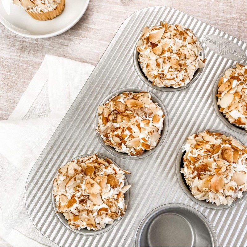 USA Pan Nonstick Toaster Oven 6 Cup Muffin Pan, Aluminized